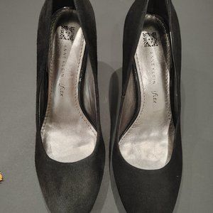Anne Klein black suede pumps